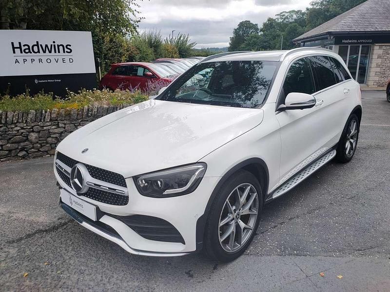 White Used 2021 Mercedes GLC300 AMG Line Premium SUV | £33,495 (Fair price) - Image 1/4