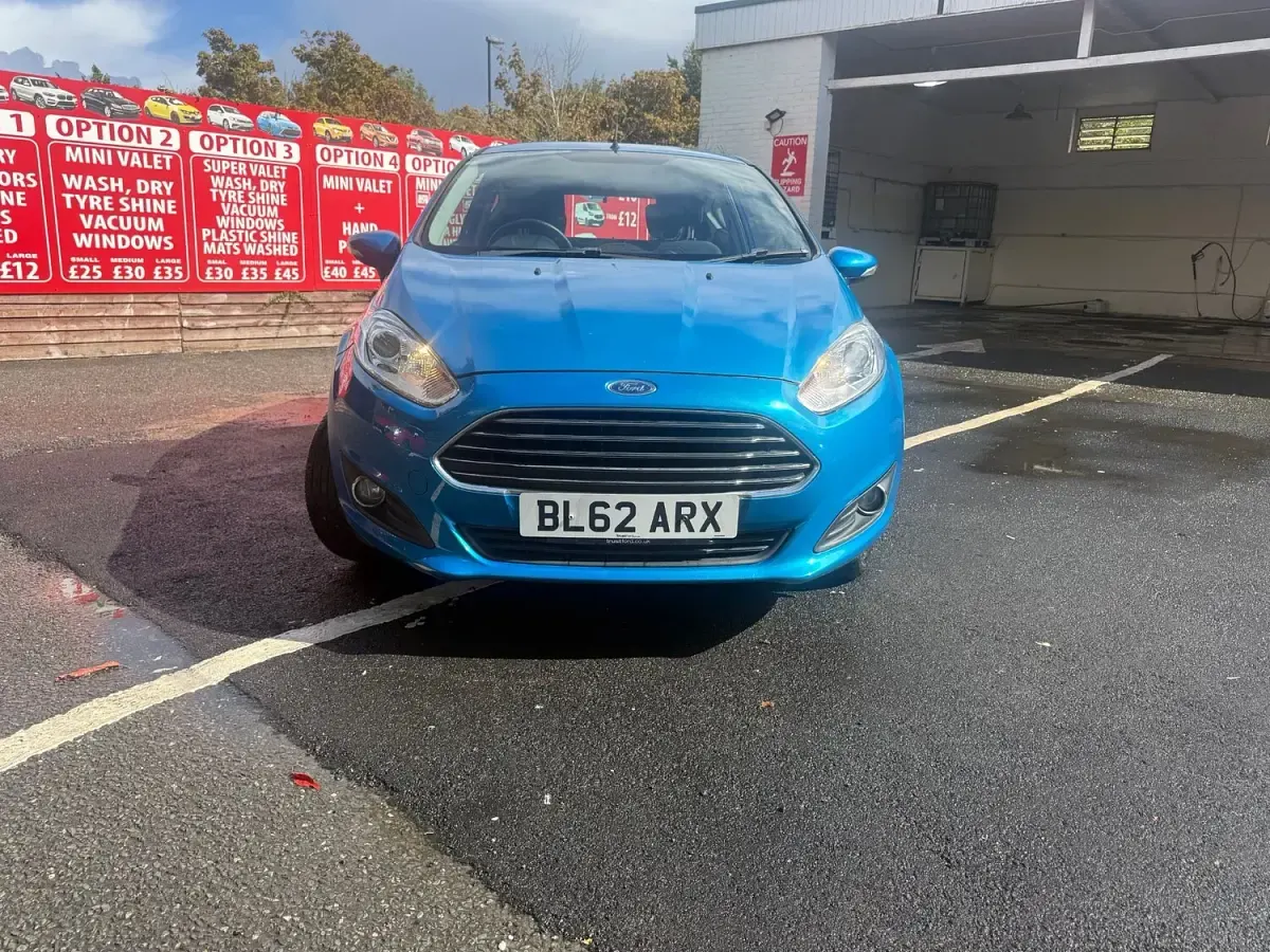 Used Ford Fiesta Zetec 2013 Blue Hatchback