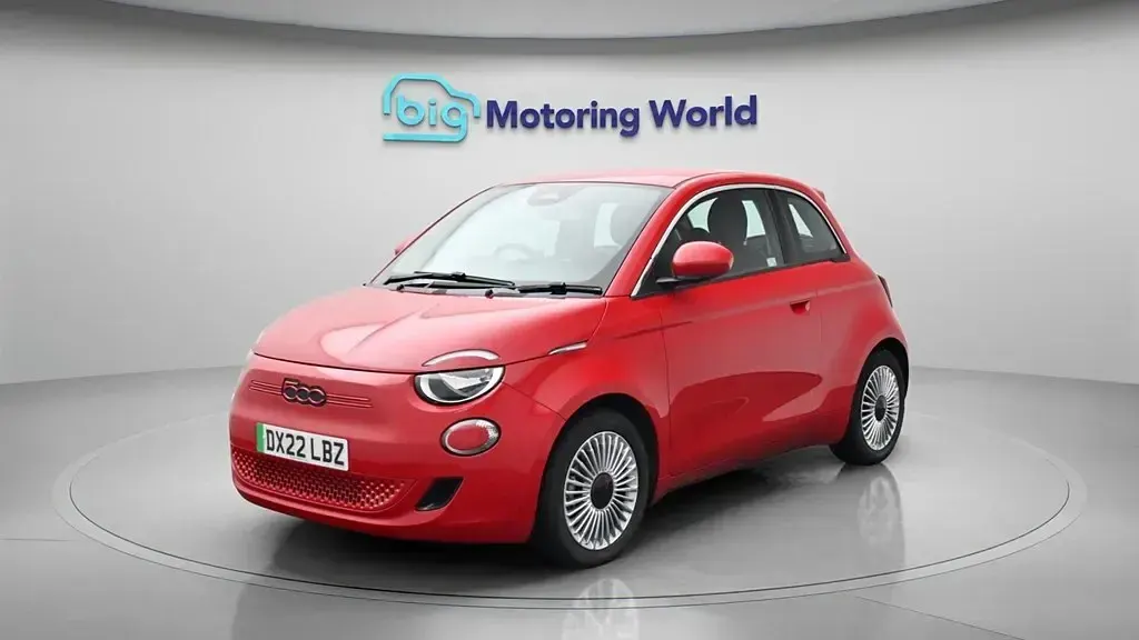 Second-hand Fiat 500e Red 69 kW (95 CP) 2022 Hatchback