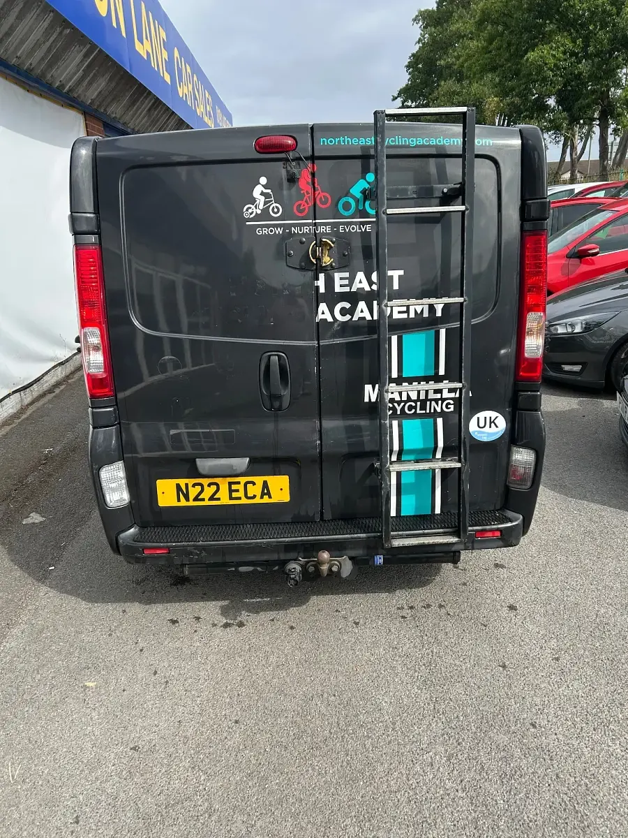 Used Vauxhall Vivaro Sportive 115 HP (84 kW) 2012 Black MPV