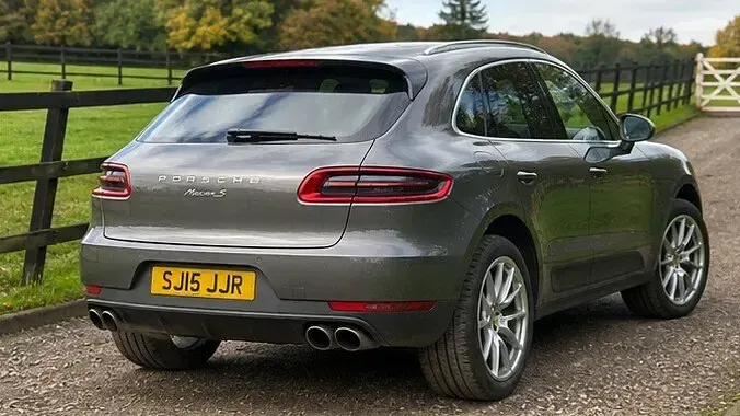 Used Porsche Macan S Diesel 258 HP (189 kW) 2015 Grey SUV