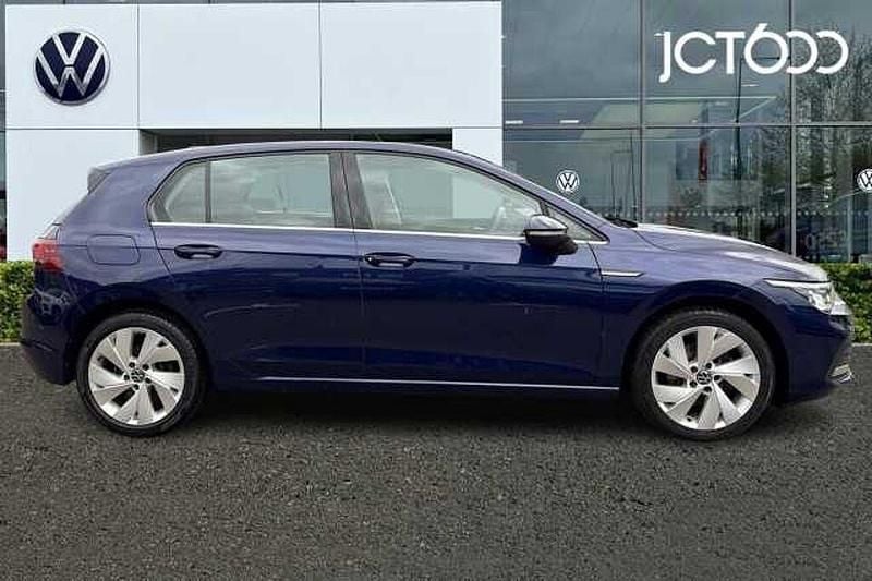 Used VW Golf VII Style 150 HP (110 kW) 2020 Blue Hatchback