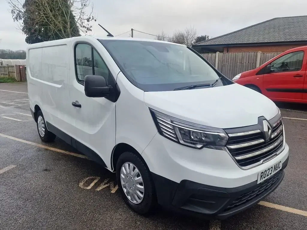 Używany Renault Trafic Business 2023 Biały Minivan
