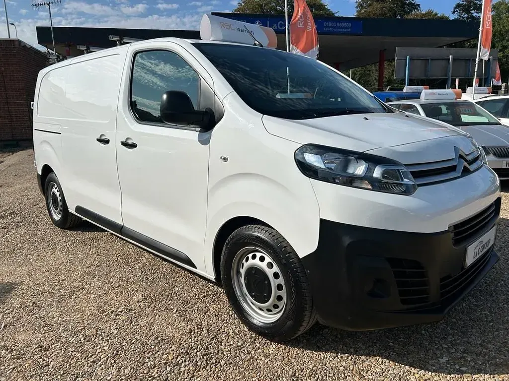 Used Citroën Dispatch 100 HP (73 kW) 2021 White MPV