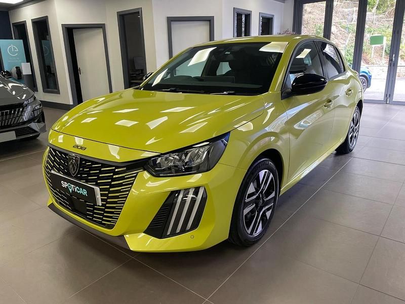 Second-hand Peugeot 208 Allure 99 CP (72 kW) 2025 Galben Hatchback