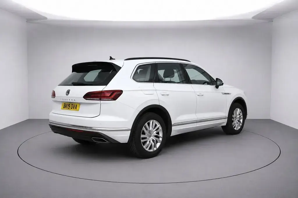 Used VW Touareg SEL 286 HP (210 kW) 2019 White SUV