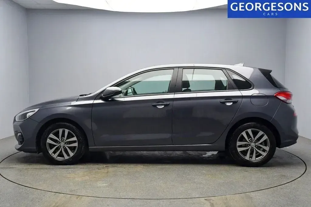Used Hyundai i30 SE 120 HP (88 kW) 2020 Grey Hatchback