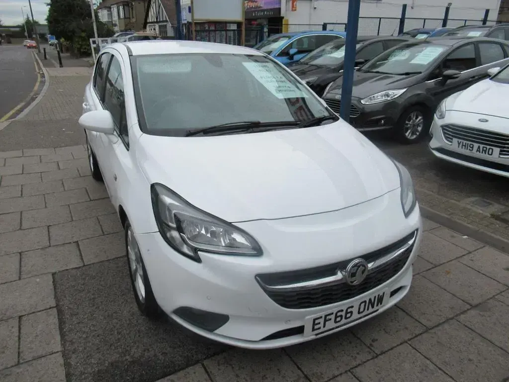 Used Vauxhall Corsa 2016 White Hatchback