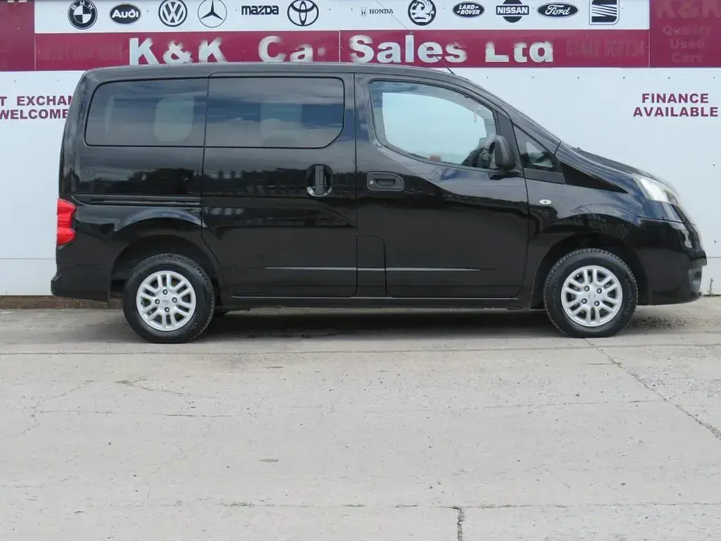 Used Nissan NV200 Acenta 110 HP (80 kW) 2016 Black MPV