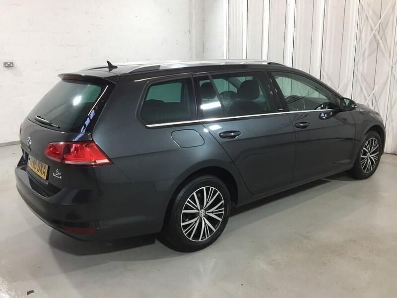 Used VW Golf VII S 85 HP (62 kW) 2016 Grey Estate