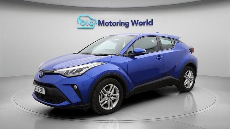 Used Toyota C-HR 122 HP (89 kW) 2022 Blue SUV