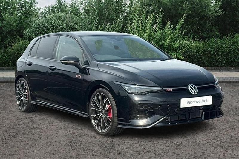 Grenadilla black Used 2025 VW Golf VIII GTI Clubsport Hatchback | £39,990 (Expensive) - Image 1/4