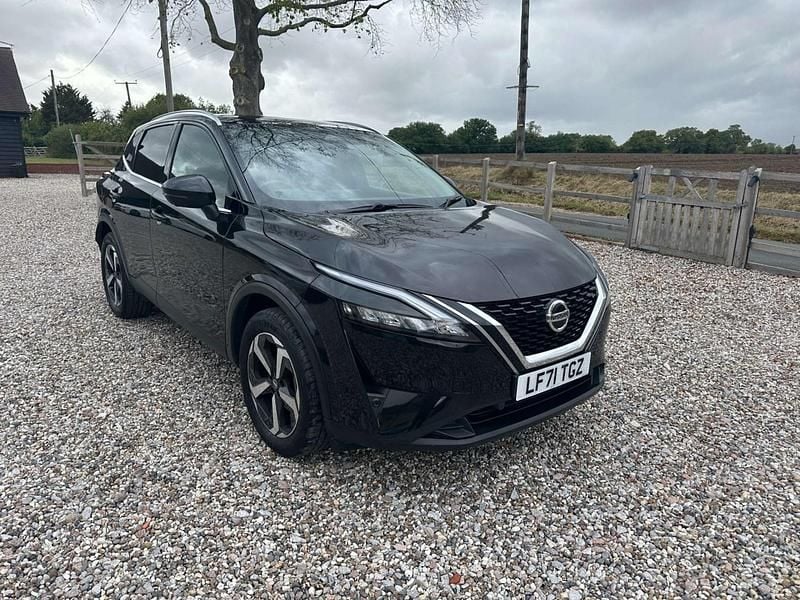 Black Used 2022 Nissan Qashqai N-Connecta SUV | £15,795 (Good price) - Image 1/4