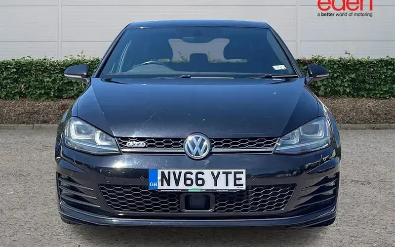 Used VW Golf VII GTD 184 HP (135 kW) 2015 Black Hatchback