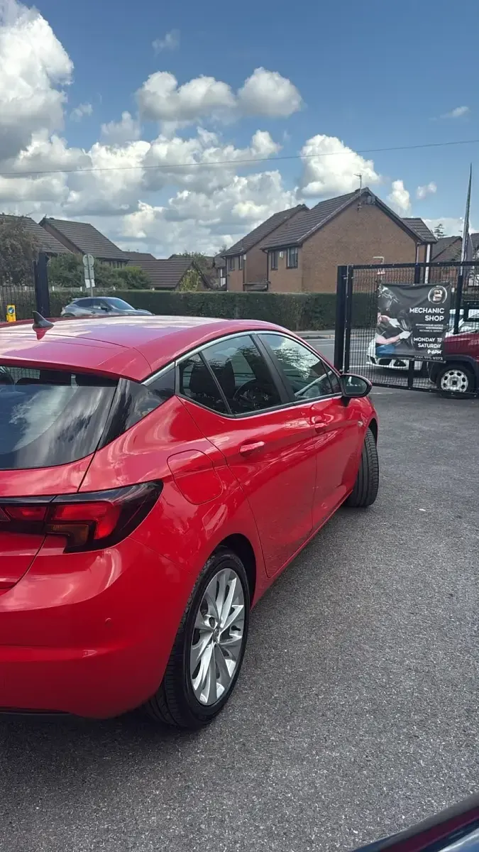 Used Vauxhall Astra 2017 Red Hatchback