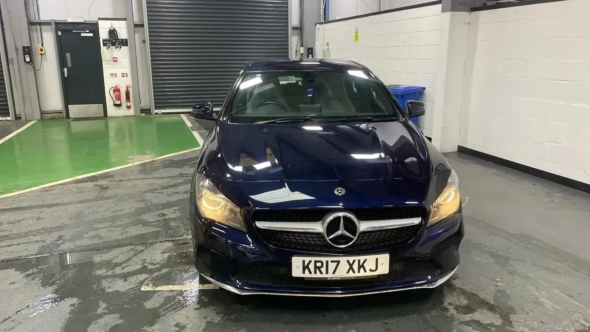 Used Mercedes CLA180 122 HP (89 kW) 2017 Blue Sedan