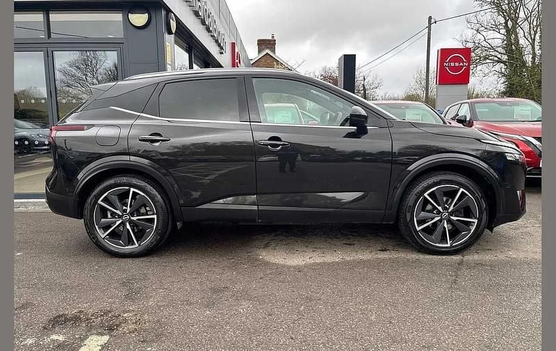 Used Nissan Qashqai Tekna 138 HP (101 kW) 2022 Black SUV