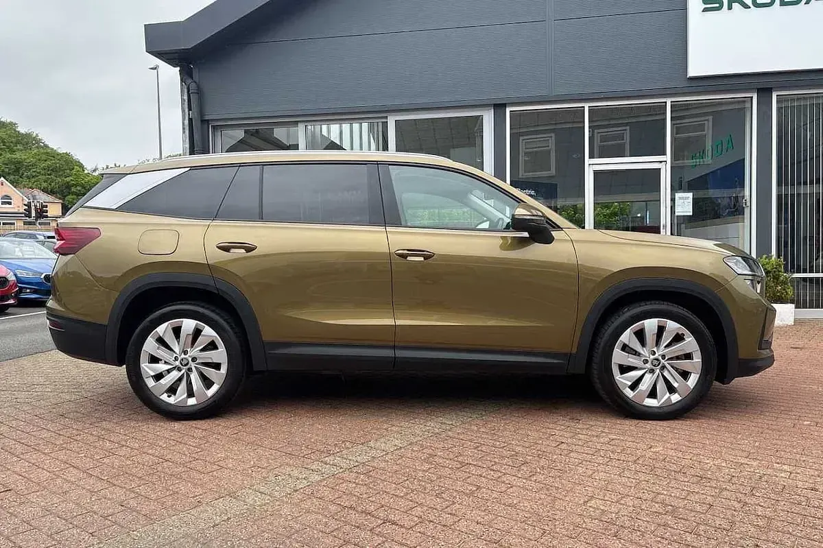 Used Skoda Kodiaq SE L 150 HP (110 kW) 2025 Bronx gold metallic SUV
