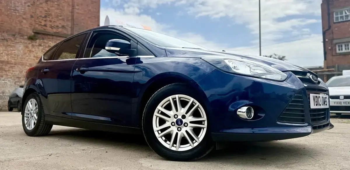 Used Ford Focus Titanium 125 HP (91 kW) 2012 Blue Hatchback