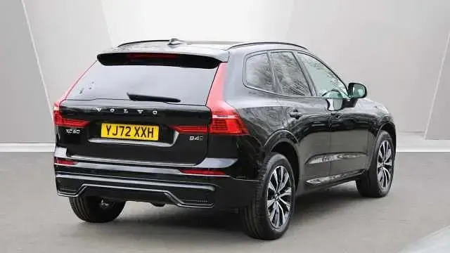 Used Volvo XC60 Plus 197 HP (144 kW) 2023 SUV