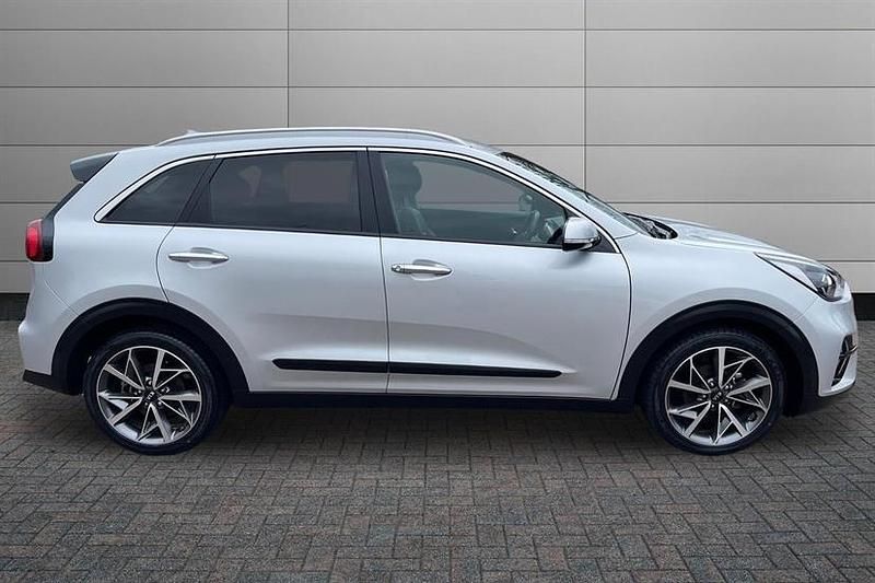 Used Kia Niro 139 HP (102 kW) 2020 Silver SUV