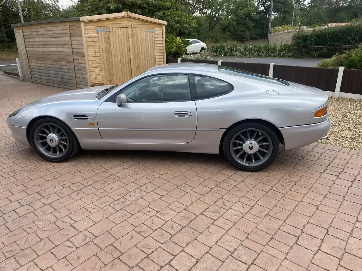 Used Aston Martin DB7 360 HP (264 kW) 1999 Silver Coupe