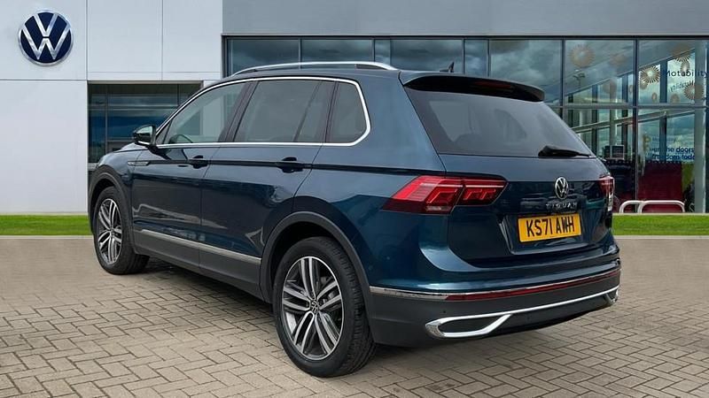 Used VW Tiguan Elegance 150 HP (110 kW) 2022 Nightshade blue metallic SUV