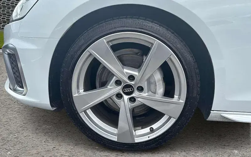 Used Audi A4 S-Line 204 HP (150 kW) 2024 White Sedan