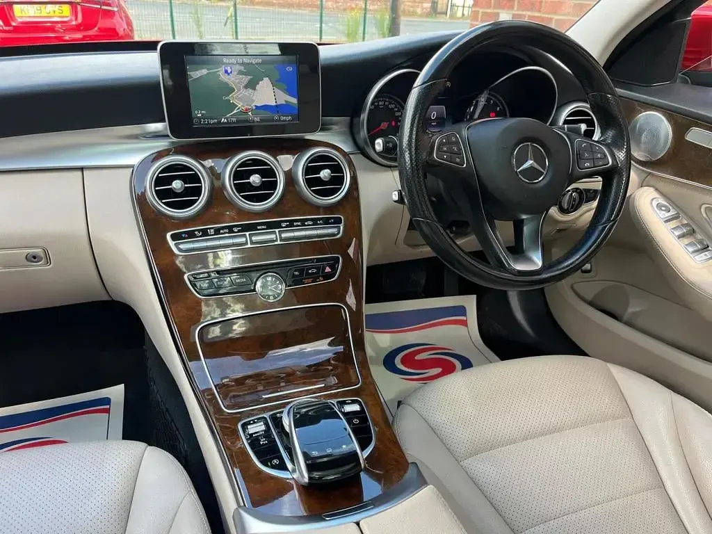 Used Mercedes C200 2015 Red Sedan