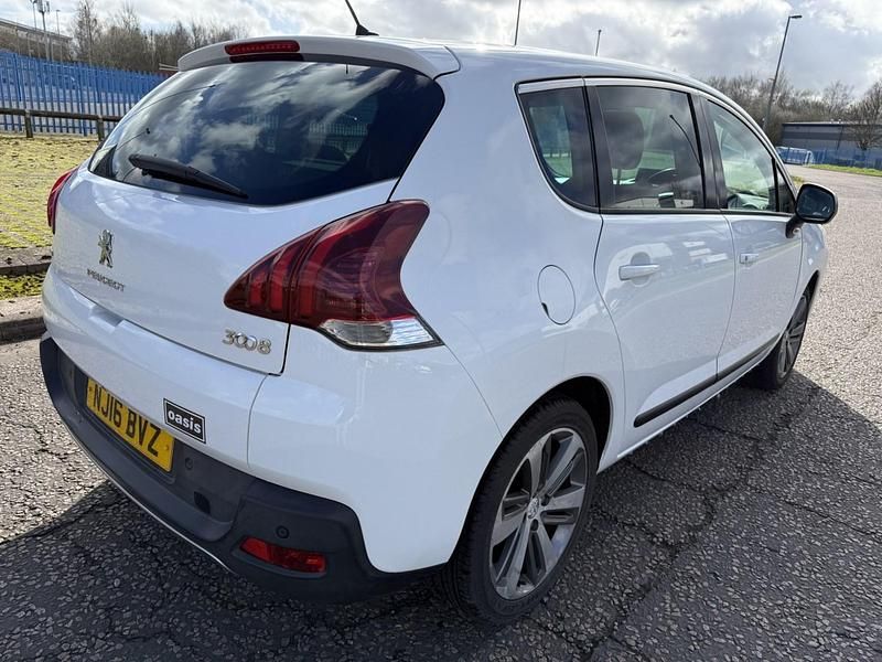 Used Peugeot 3008 Allure 2016 White Hatchback