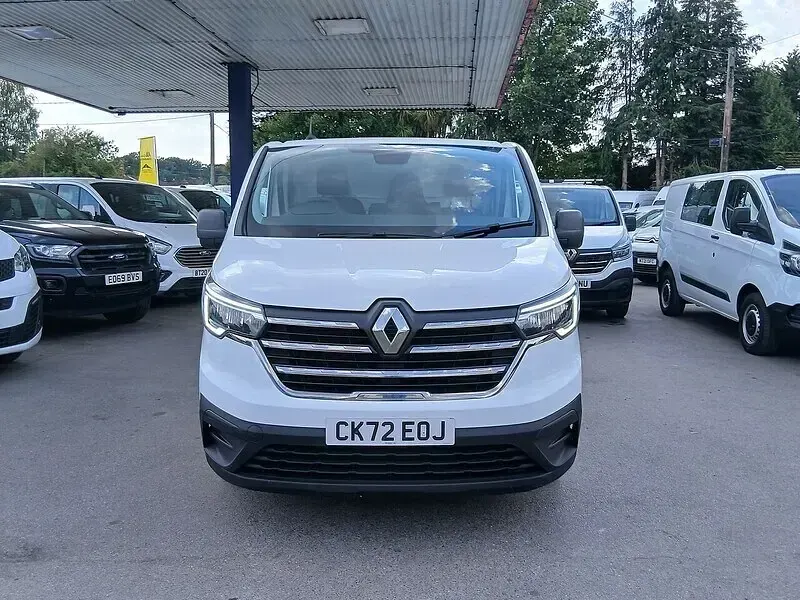 Used Renault Trafic Business 2022 White MPV