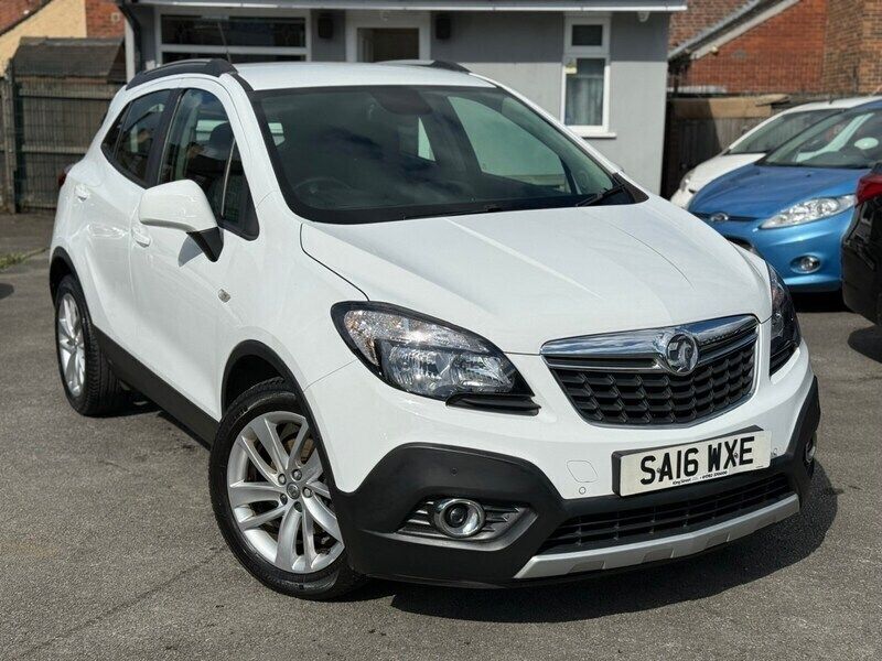 White Used 2016 Vauxhall Mokka SUV | £5,995 (Good price) - Image 1/4