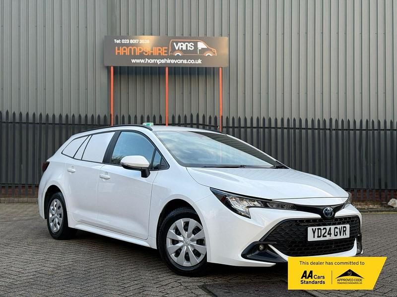 White Used 2024 Toyota Corolla Van | £16,995 (Fair price) - Image 1/4