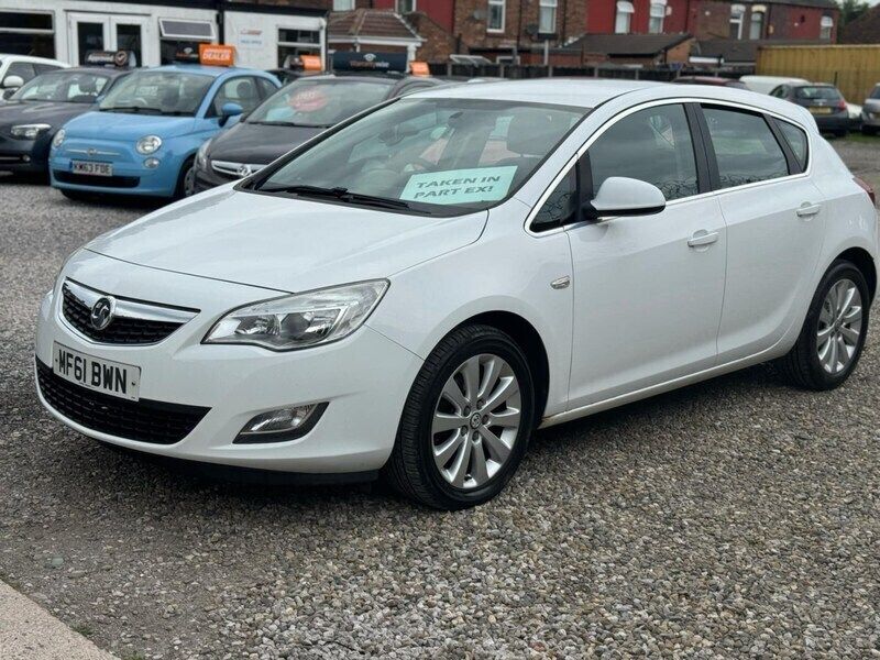 White Used 2011 Vauxhall Astra Hatchback | £695 (Super price) - Image 1/3