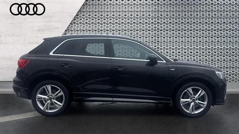Usado Audi Q3 S-Line 150 HP (110 kW) 2025 Preto SUV