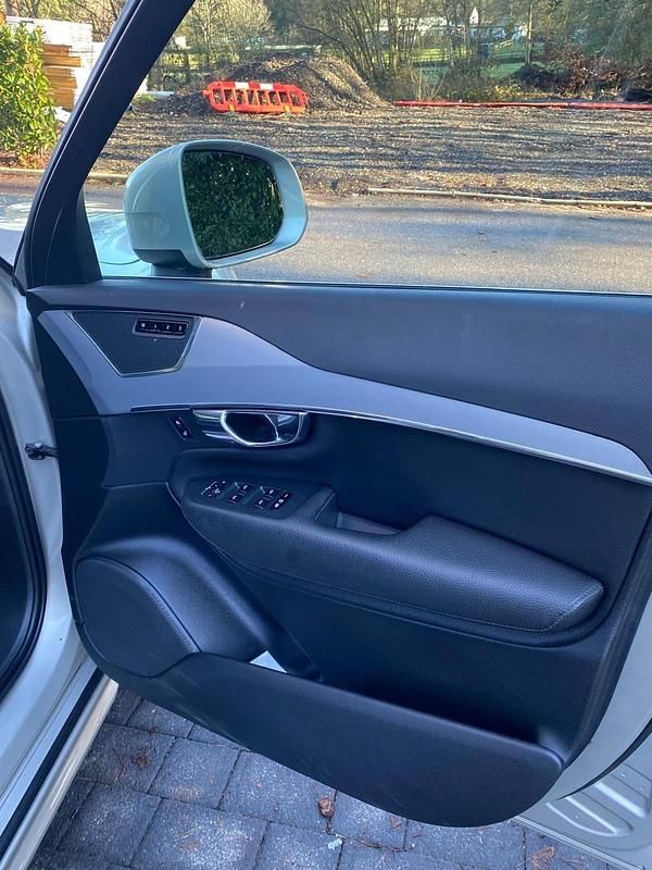 Used Volvo XC90 Momentum 2015 Gold SUV