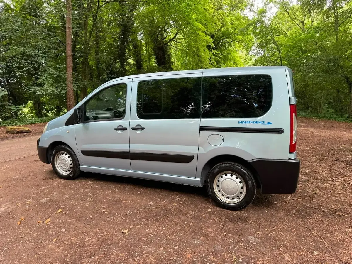 Used Peugeot TePee Comfort 2008 Blue MPV