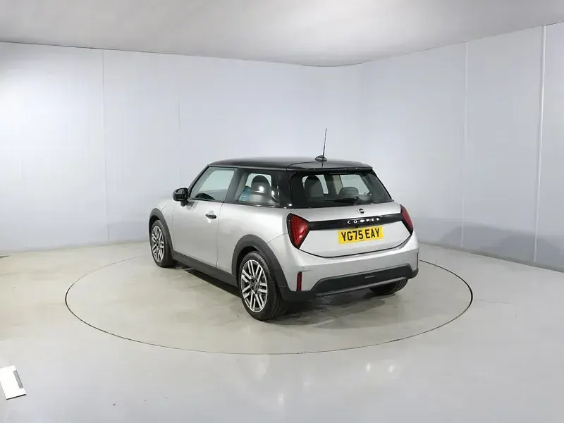 Used Mini Cooper Classic 113 kW (154 HP) 2025 Silver Hatchback