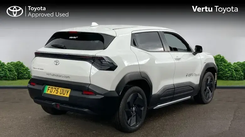 Usado Toyota Urban Cruiser Design 127 kW (174 CV) 2025 SUV