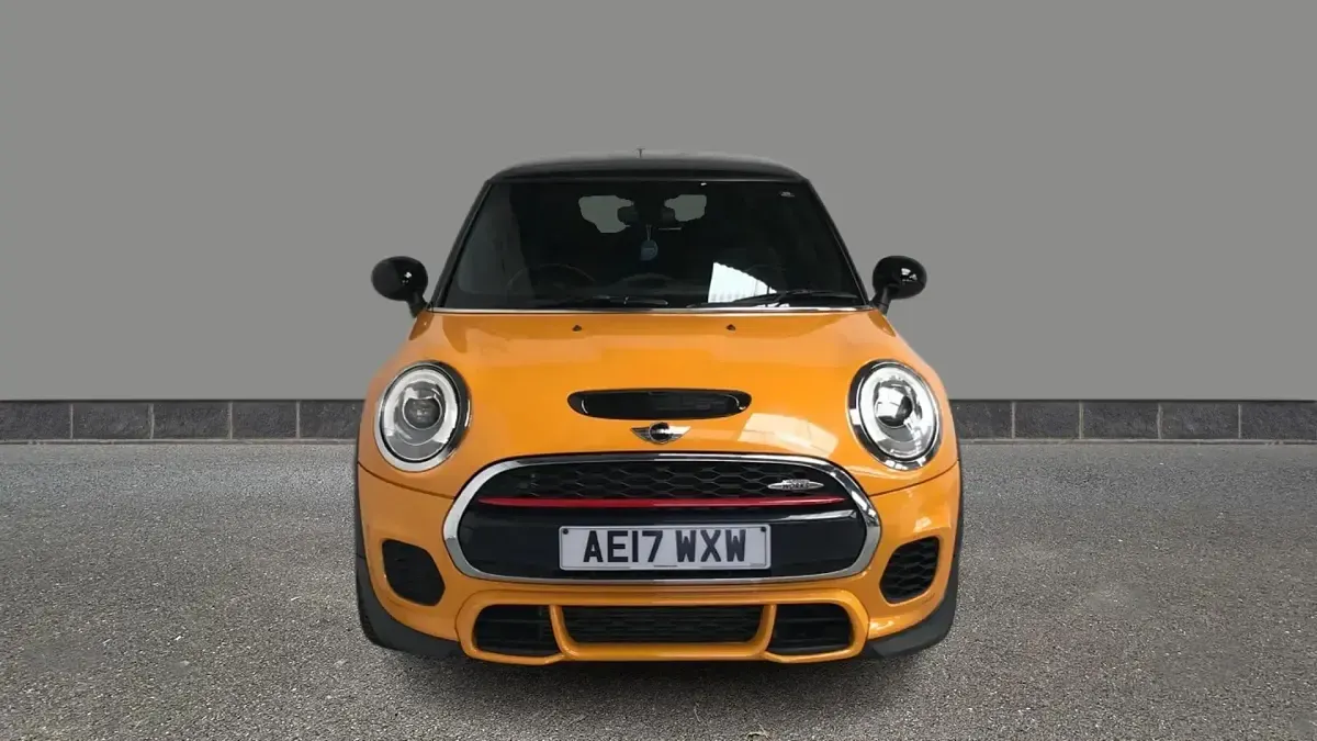 Used Mini John Cooper Works 231 HP (169 kW) 2017 Orange Hatchback