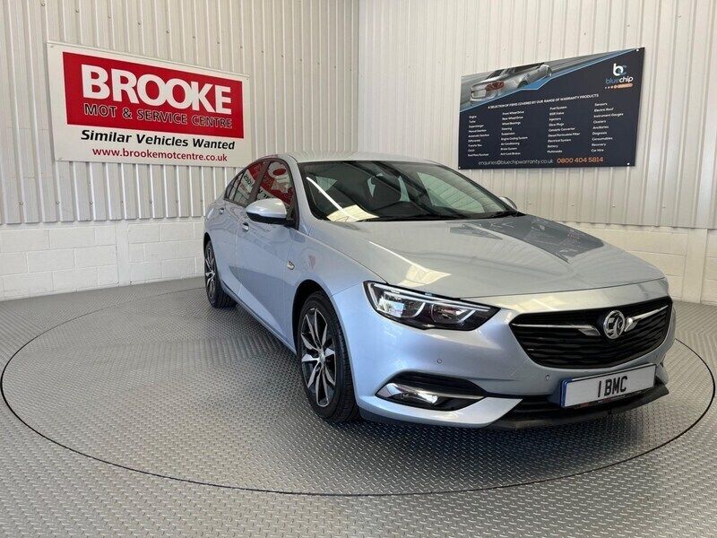 Silver Used 2017 Vauxhall Insignia Design Edition Hatchback | £8,490 (Fair price) - Image 1/2