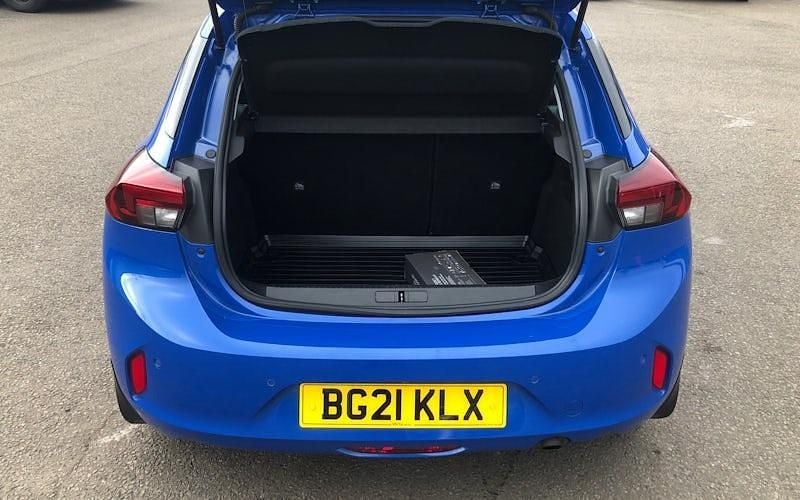 Second-hand Vauxhall Corsa Elite 75 CP (55 kW) 2021 Albastru Hatchback