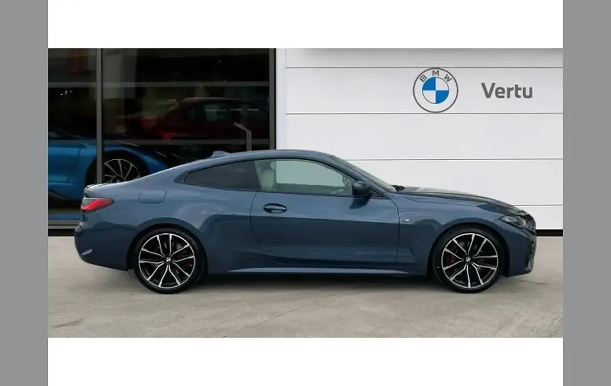 Usado BMW 420 M Sport 184 HP (135 kW) 2022 Azul Coupé