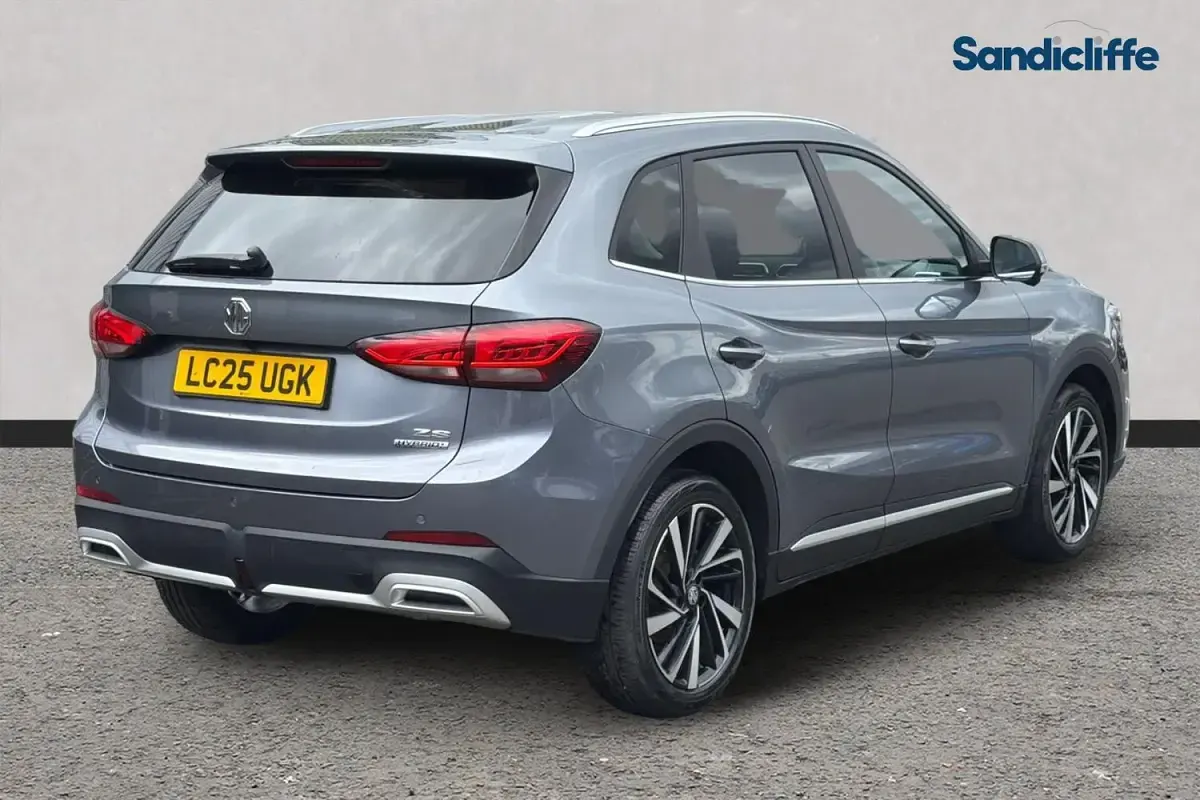 Used MG ZS Trophy 196 HP (144 kW) 2024 Metallic  hampstead grey SUV