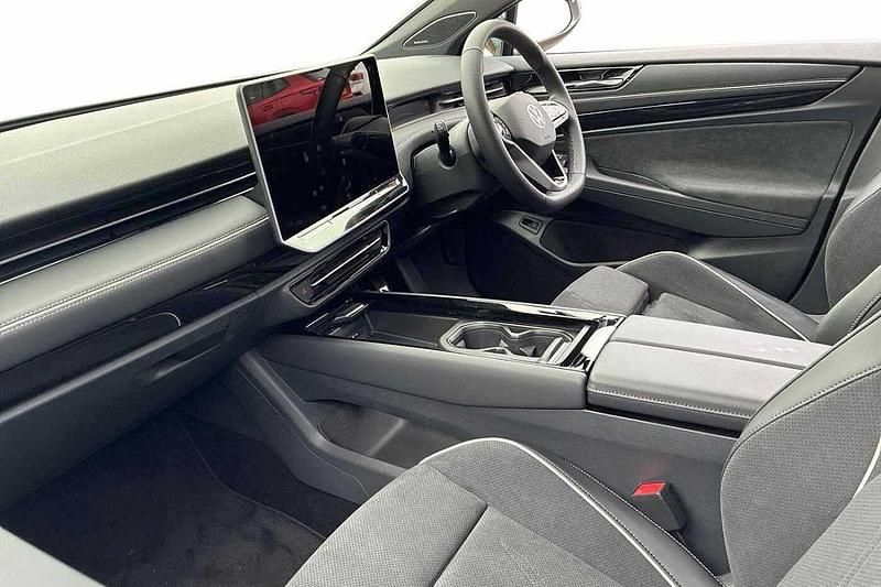 New VW ID.7 Pro 210 kW (286 HP) 2025 Glacier white Hatchback