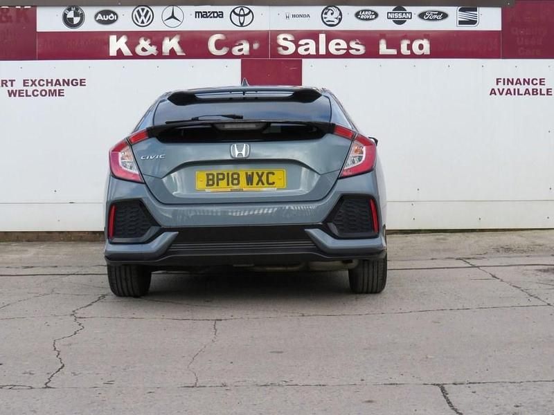 Used Honda Civic SE 129 HP (94 kW) 2018 Grey Hatchback