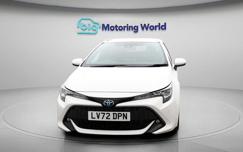 Used Toyota Corolla Design 122 HP (89 kW) 2022 Estate