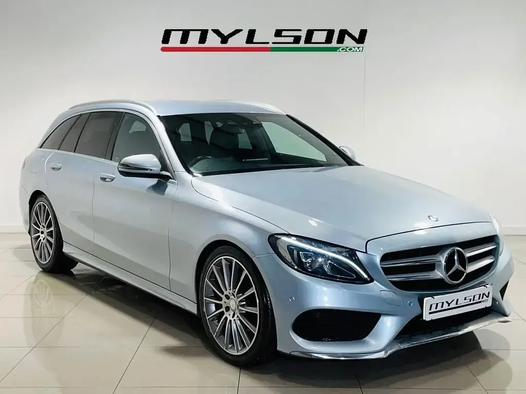 Usado Mercedes C220 AMG line 170 HP (125 kW) 2016 Prateado Carrinha