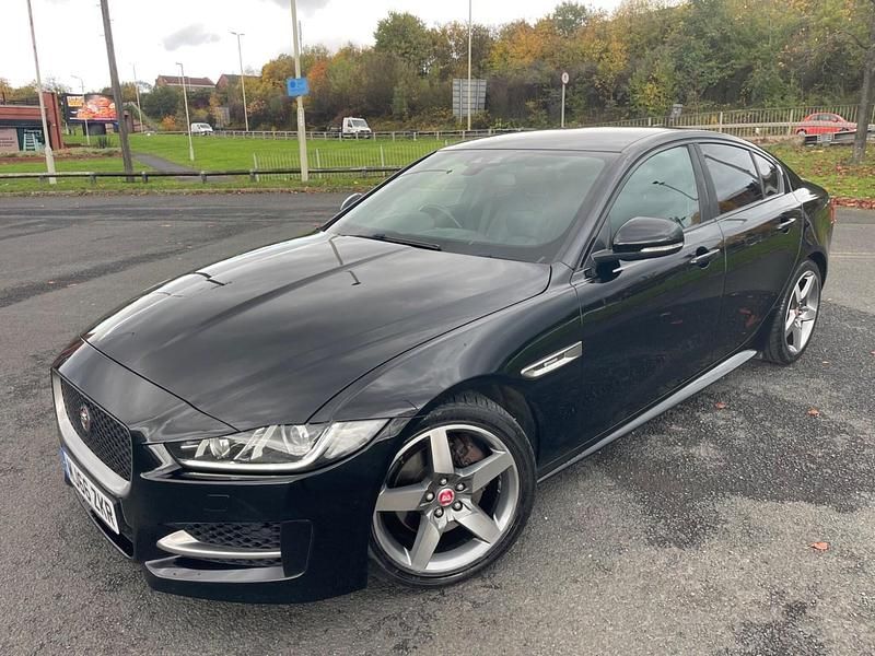 Used Jaguar XE R-Sport 180 HP (132 kW) 2016 Black Sedan