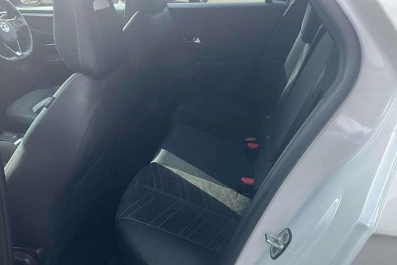 Used Vauxhall Corsa Ultimate 130 HP (95 kW) 2023 White Hatchback